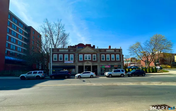 $1,200 | 135 West Main Street, Unit 2E, Waterbury, CT 06702