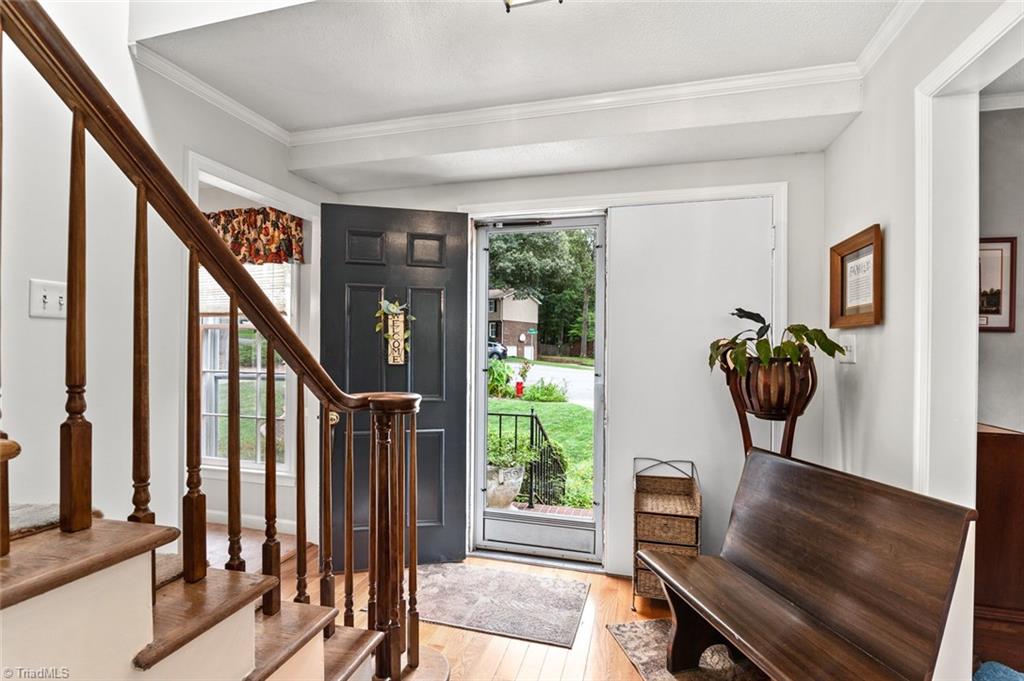 1701 Scarborough Road High Point, NC 27265 - Photo 5 of 30 Beautiful spacious entry