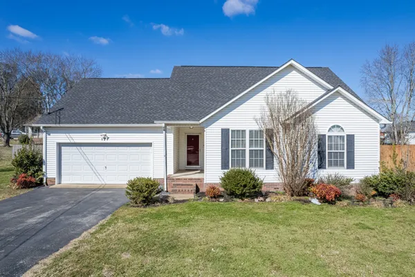 $340,000 | 121 Jackson Street, Mount Pleasant, TN 38474