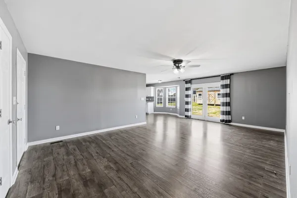 $340,000 | 121 Jackson Street, Mount Pleasant, TN 38474