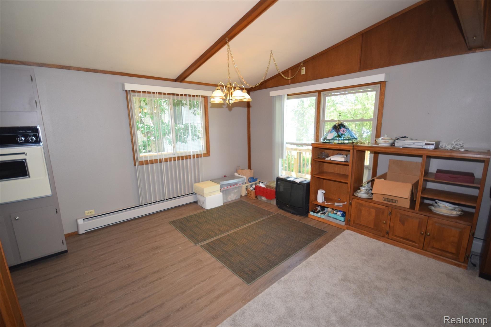 5997 Mabley Hill Road Fenton, MI 48430 - Photo 4 of 19 DSC_0056.JPG