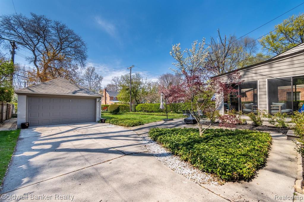 320 Touraine Road Grosse Pointe Farms, MI 48236 - Photo 50 of 60
