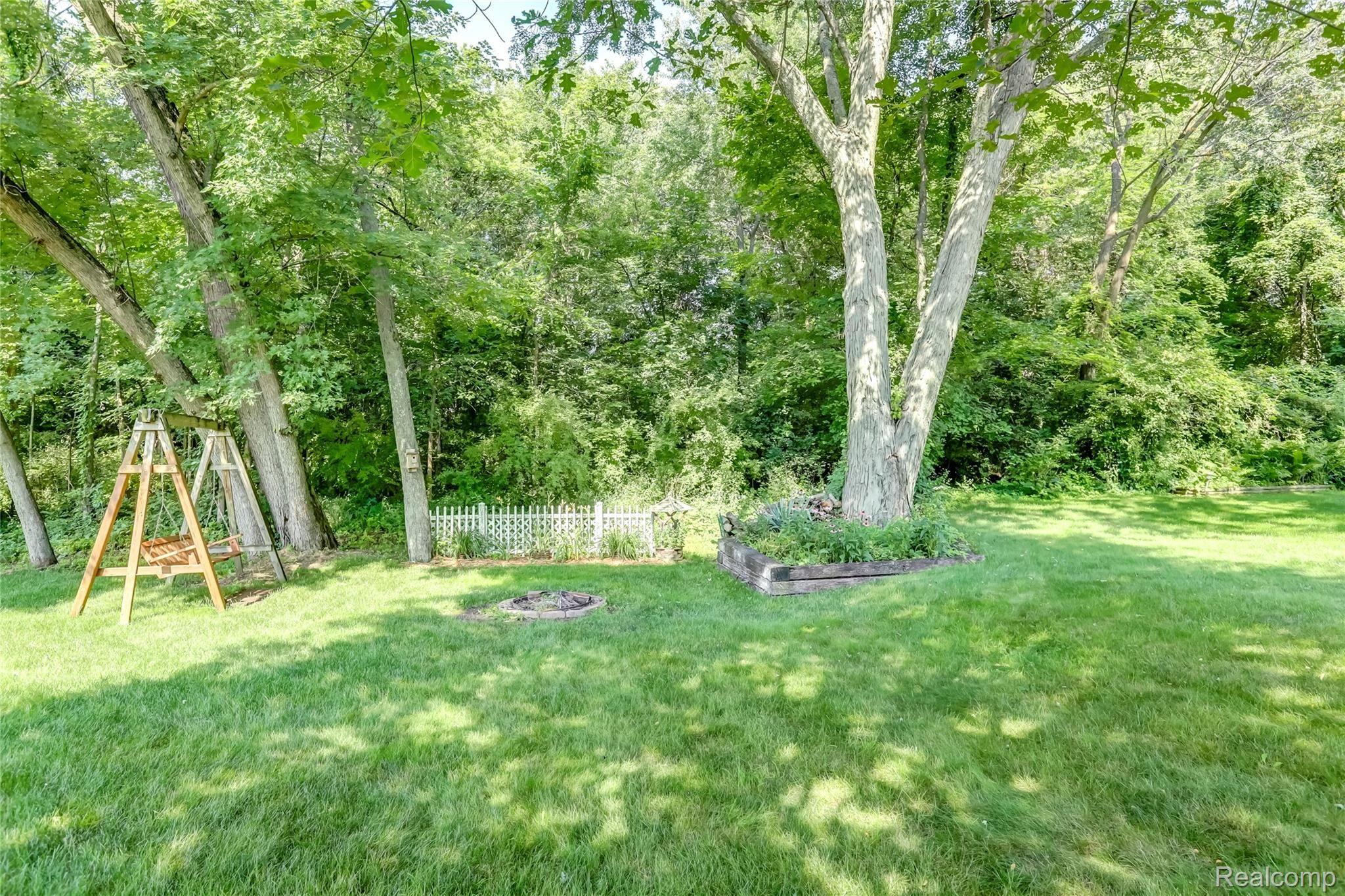 120 Ridgeview Court Grass Lake, MI 49240 - Photo 35 of 35 120 Ridgeview Court, Grass Lake, MI-35.jpg-FULL