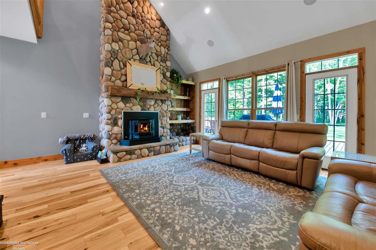 9161 Folkert Road Algonac, MI 48001 - Photo 7 of 33 50051369-6.JPG