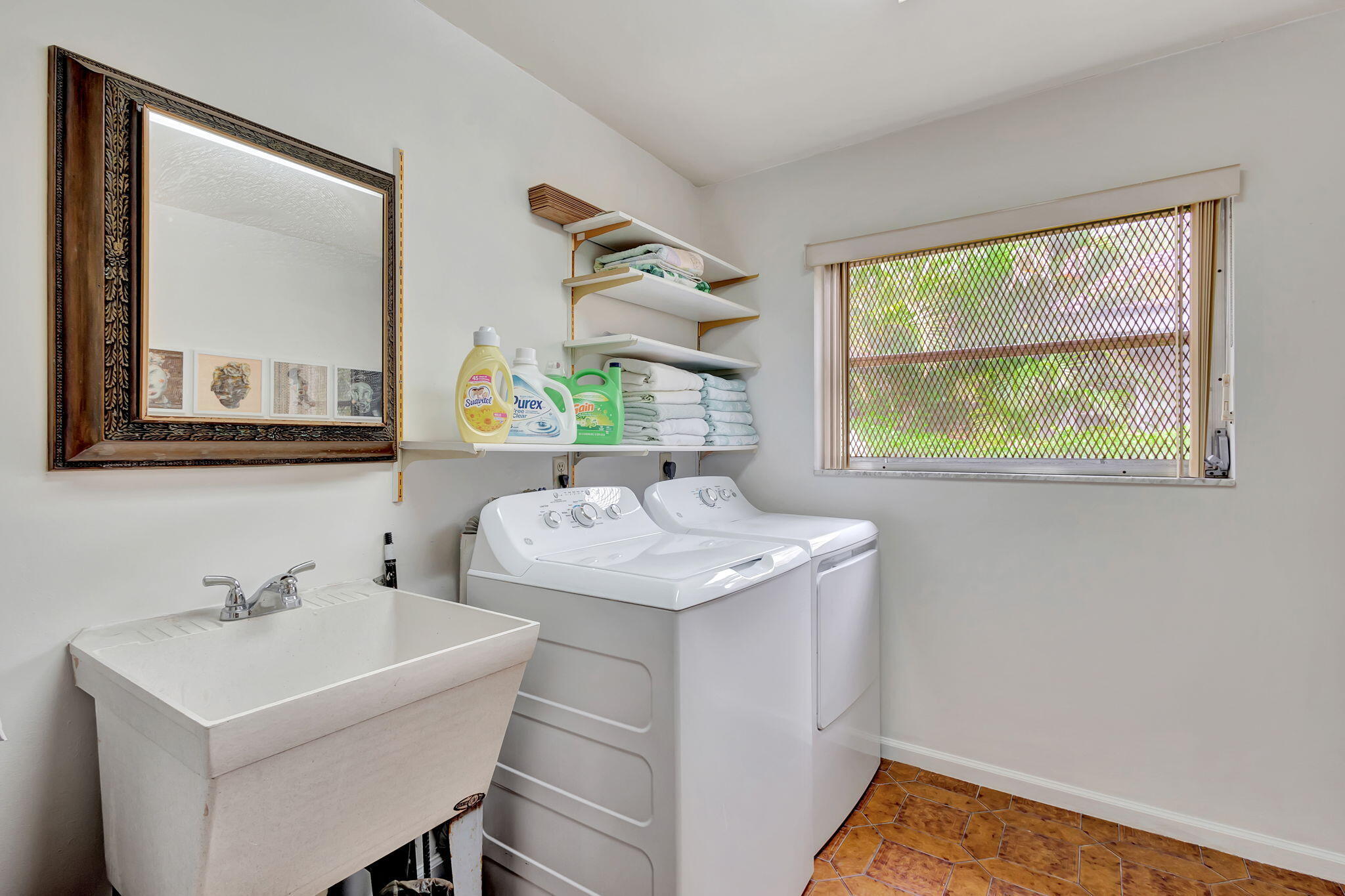 1141 Pine Point Road West Palm Beach, FL 33404 - Photo 12 of 42 12-web-or-mls-1141Pine__106
