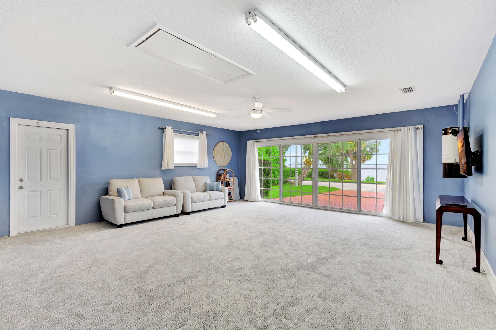 1141 Pine Point Road West Palm Beach, FL 33404 - Photo 13 of 42 55-web-or-mls-1141Pine__111