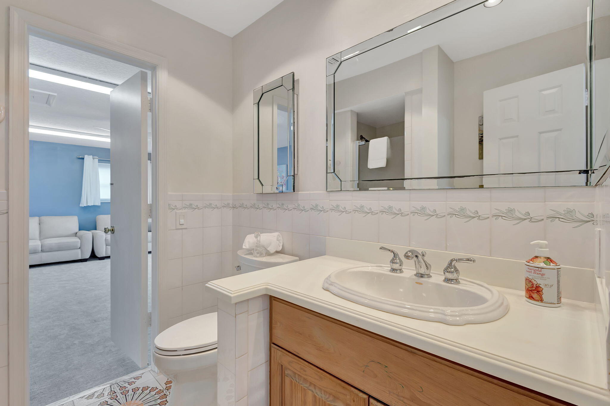 1141 Pine Point Road West Palm Beach, FL 33404 - Photo 16 of 42 15-web-or-mls-1141Pine__136