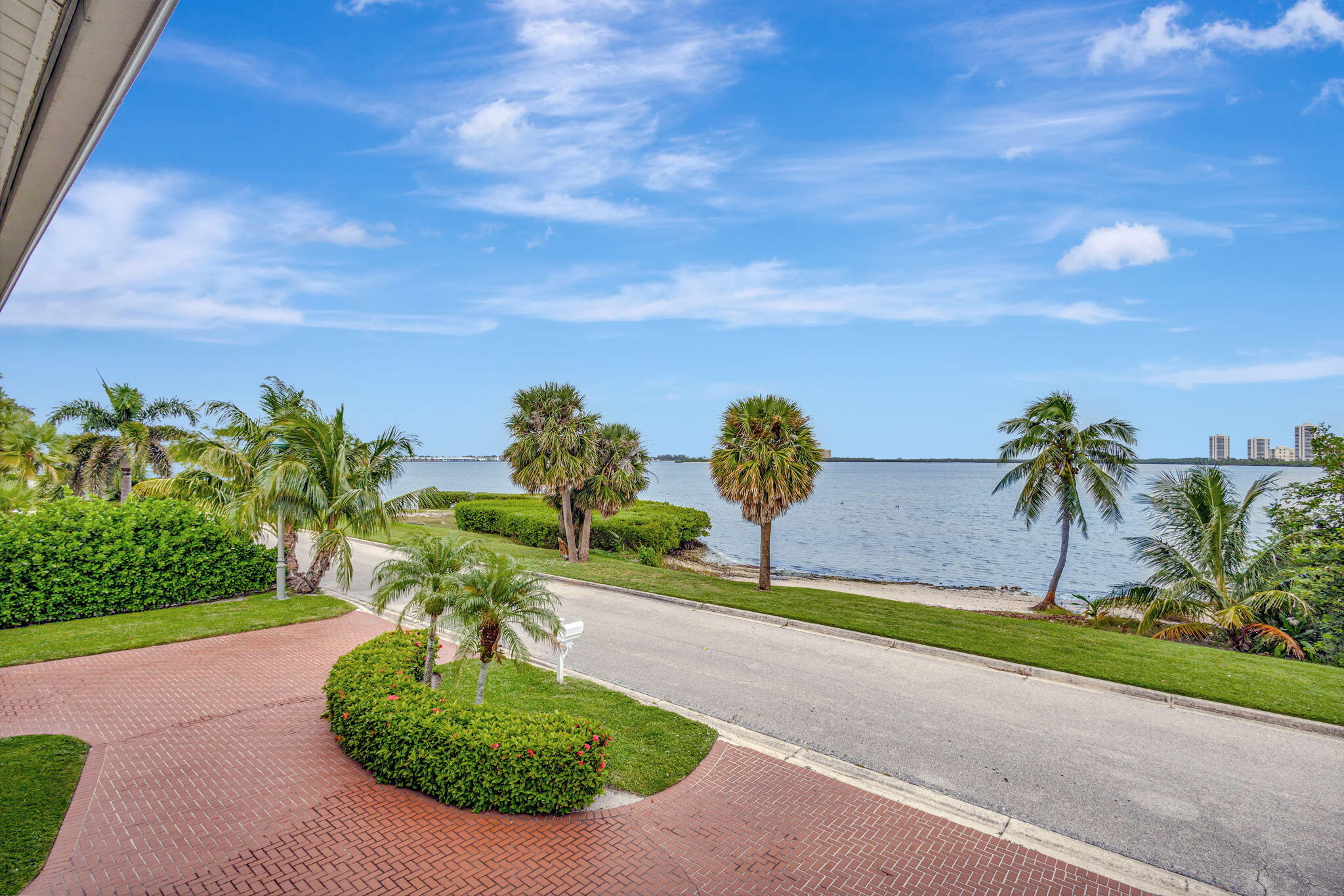 1141 Pine Point Road West Palm Beach, FL 33404 - Photo 34 of 42 29-web-or-mls-1141Pine__246