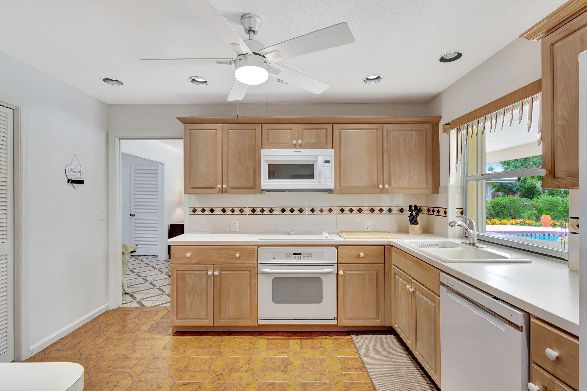 1141 Pine Point Road West Palm Beach, FL 33404 - Photo 10 of 42 10-web-or-mls-1141Pine__86
