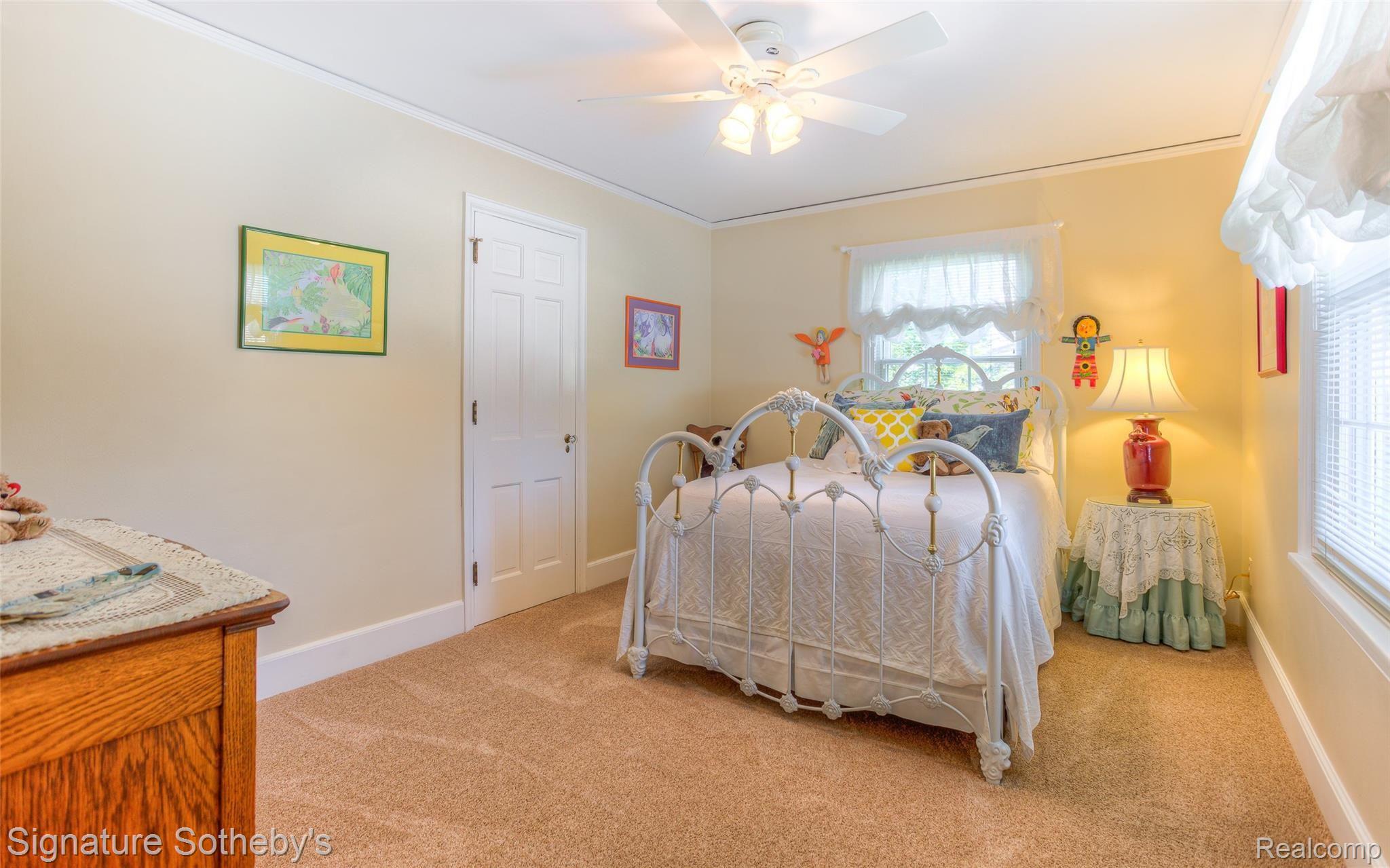 180 Merriweather Road Grosse Pointe, MI 48236 - Photo 27 of 51 180 merriweather Megan's bdrm??.jpg