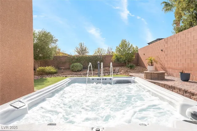 $840,000 | 6090 West Alpine Estates Circle, Las Vegas, NV 89149