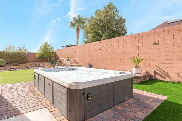 $840,000 | 6090 West Alpine Estates Circle, Las Vegas, NV 89149