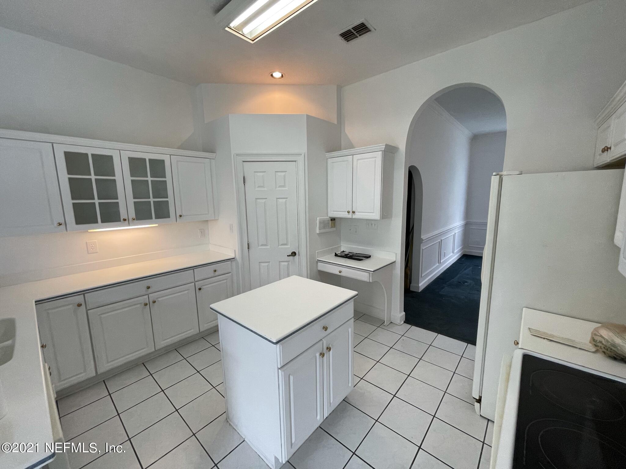 11117 Wingate Road Jacksonville, FL 32218 - Photo 12 of 30 Kitchen