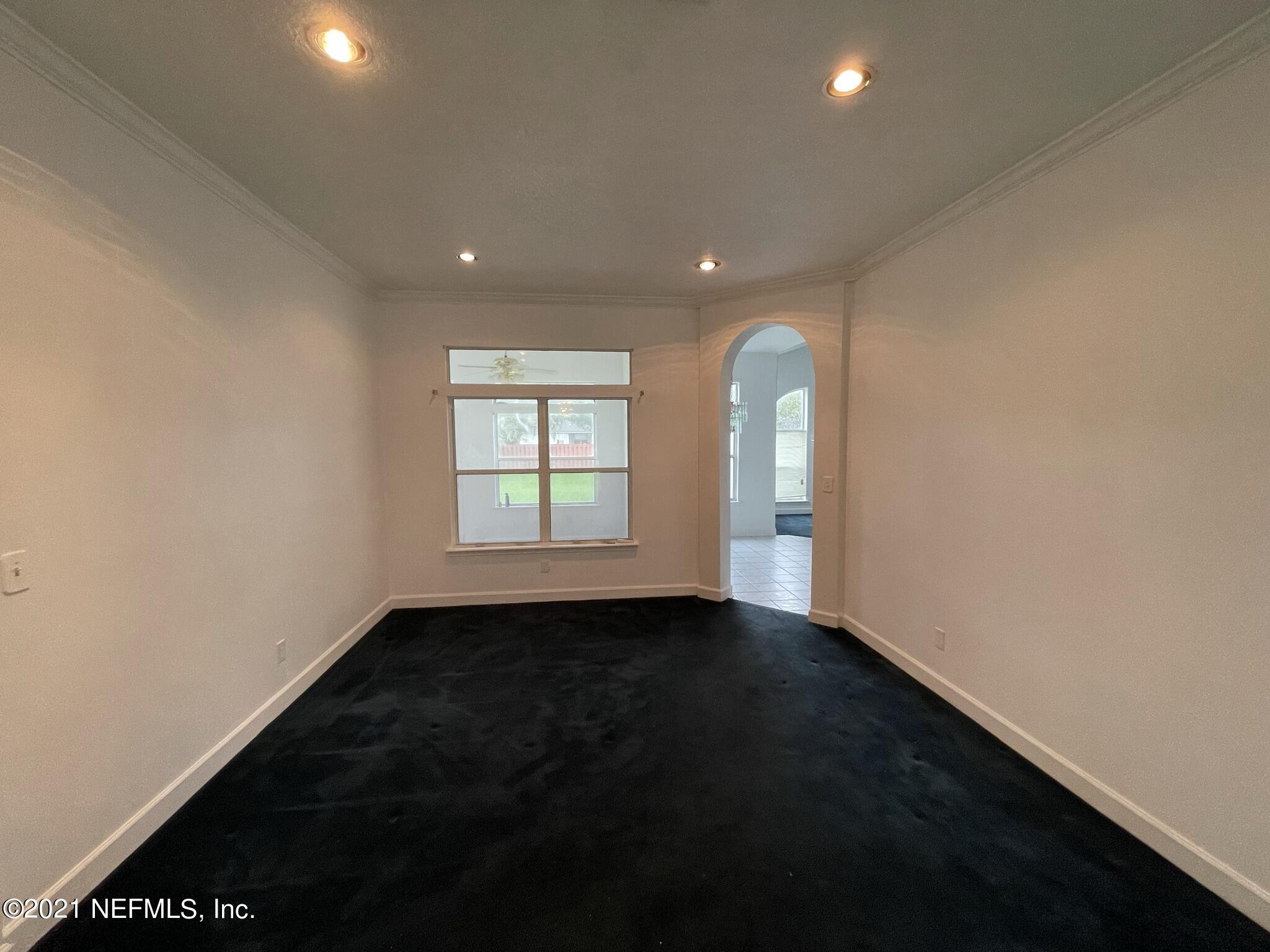 11117 Wingate Road Jacksonville, FL 32218 - Photo 10 of 30 Living Room