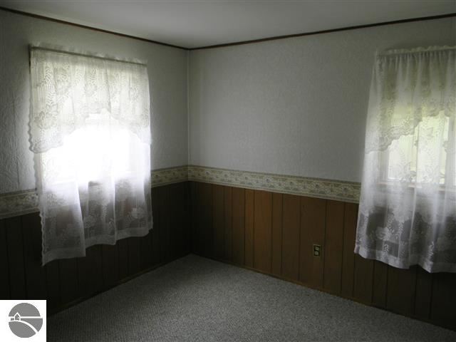 1747053-3.JPG
