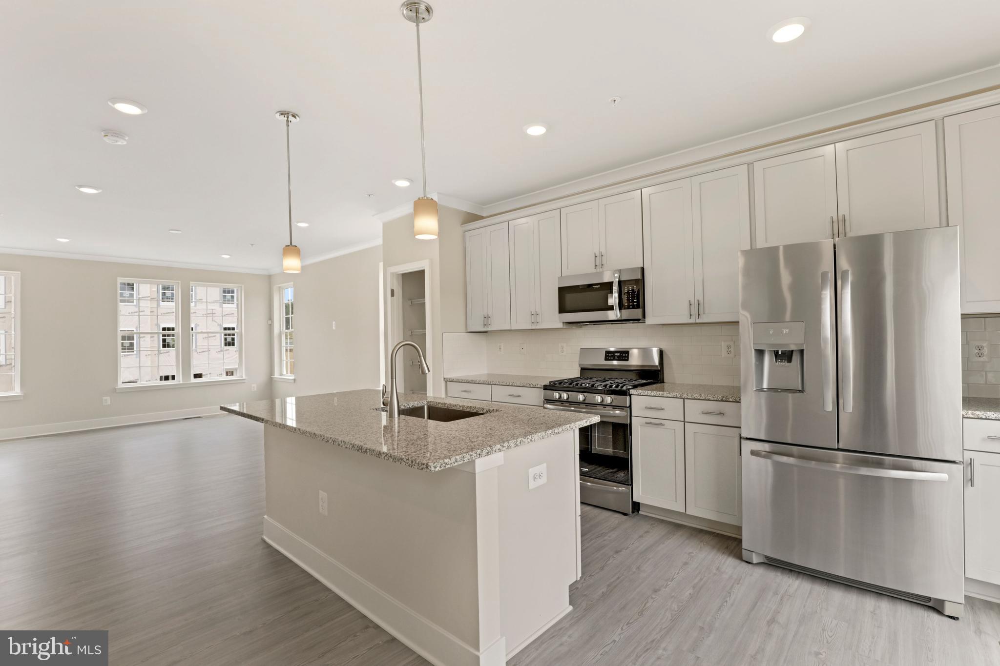 7869 Bluelick Run Road Baltimore, MD 21244 - Photo 4 of 8