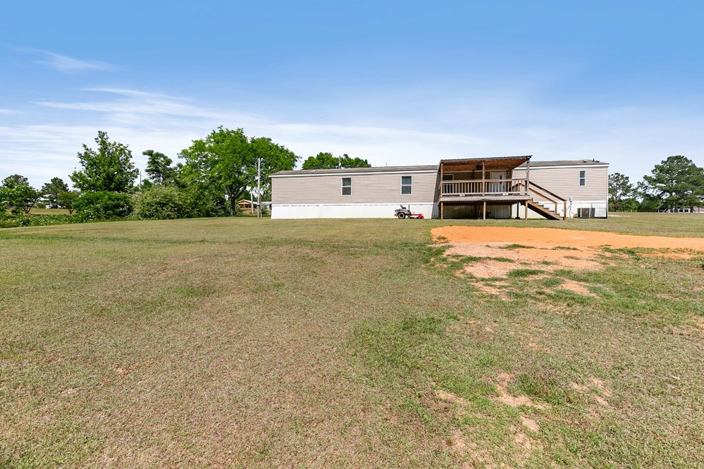 1048 Hubbard Road Newton, AL 36352 - Photo 7 of 39