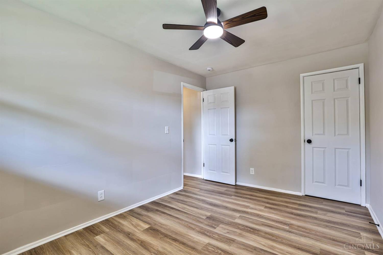 9484 Ridgemoor Avenue Cincinnati, OH 45231 - Photo 17 of 30 Gallery Image 17