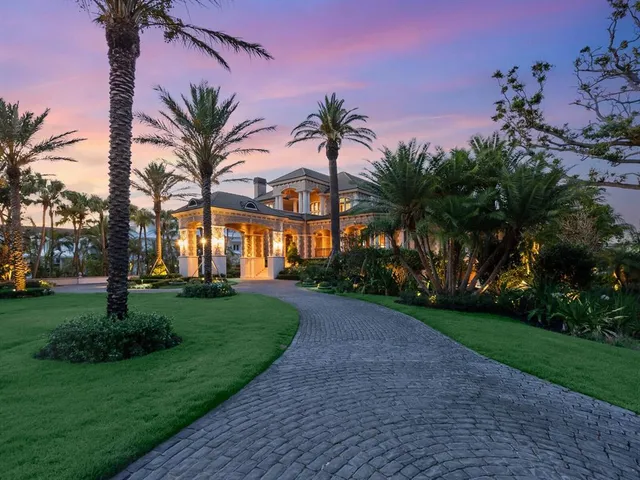$17,350,000 | 1423 Hillview Drive, Sarasota, FL 34239