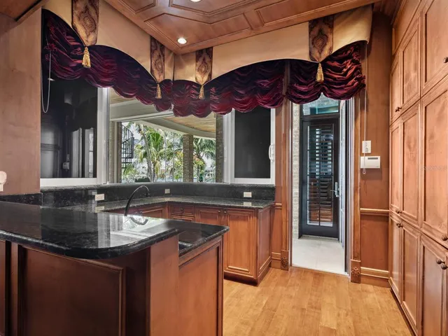 $17,350,000 | 1423 Hillview Drive, Sarasota, FL 34239