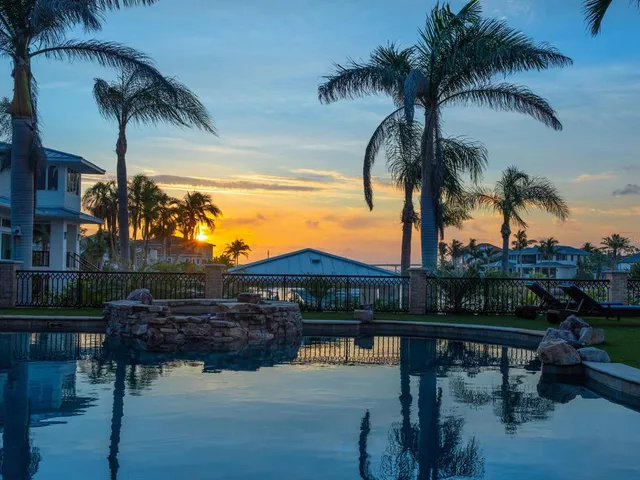 $17,350,000 | 1423 Hillview Drive, Sarasota, FL 34239