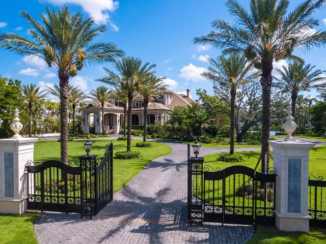 $17,350,000 | 1423 Hillview Drive, Sarasota, FL 34239