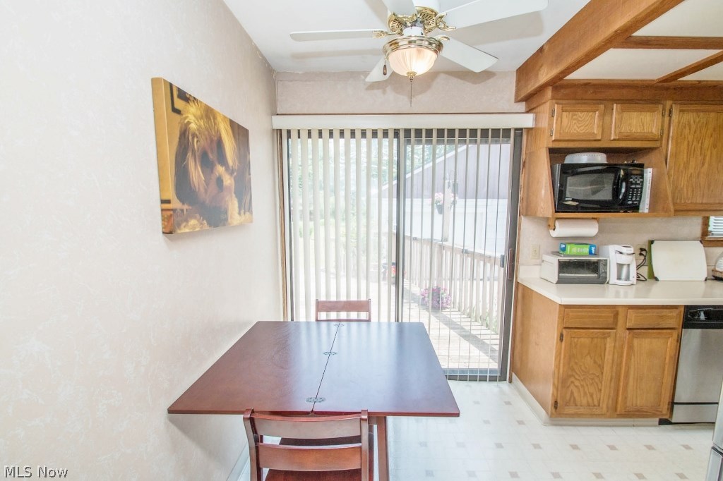 1671 Lander Road Cleveland, OH 44124 - Photo 8 of 22