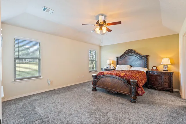 $299,000 | 132 Golfview Court, Montgomery, TX 77356