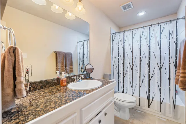 $299,000 | 132 Golfview Court, Montgomery, TX 77356