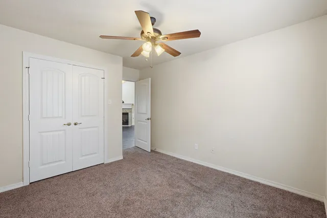 $299,000 | 132 Golfview Court, Montgomery, TX 77356