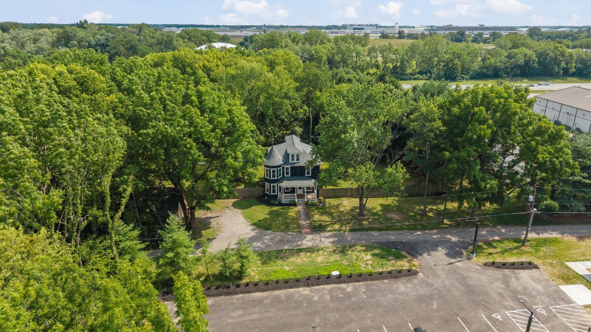 107 Price Road Columbus, OH 43230 - Photo 43 of 51 DJI_20260709161402_0254_D