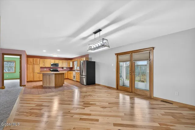 $379,900 | 1033 Hudson Avenue, Stillwater, NY 12170