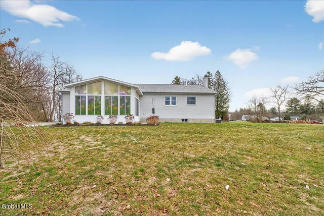 $379,900 | 1033 Hudson Avenue, Stillwater, NY 12170