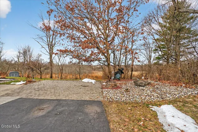 $379,900 | 1033 Hudson Avenue, Stillwater, NY 12170