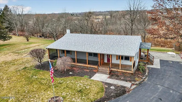 $379,900 | 1033 Hudson Avenue, Stillwater, NY 12170