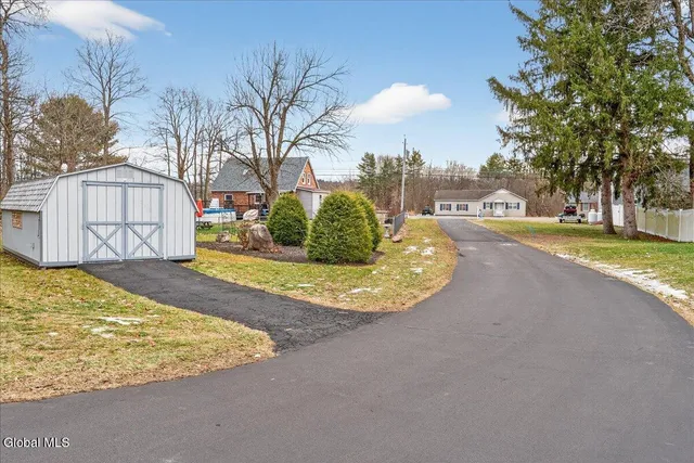 $379,900 | 1033 Hudson Avenue, Stillwater, NY 12170