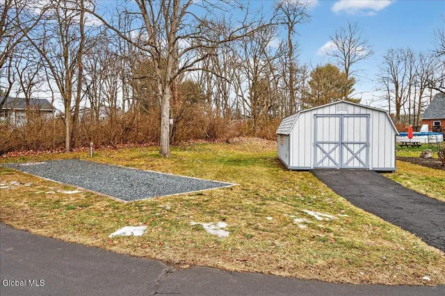 $379,900 | 1033 Hudson Avenue, Stillwater, NY 12170