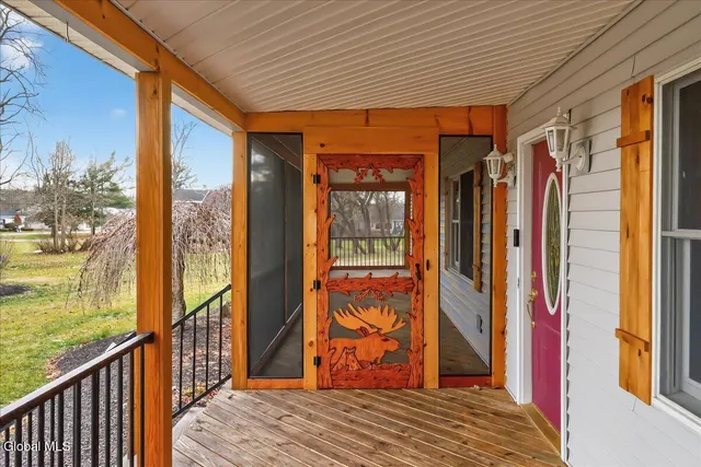 $379,900 | 1033 Hudson Avenue, Stillwater, NY 12170