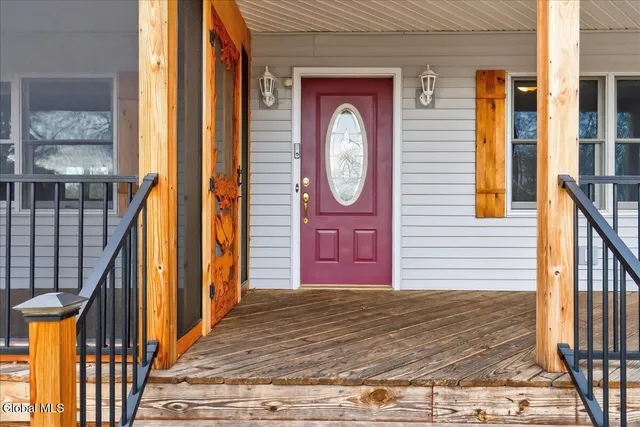 $379,900 | 1033 Hudson Avenue, Stillwater, NY 12170