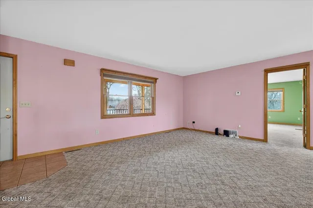 $379,900 | 1033 Hudson Avenue, Stillwater, NY 12170