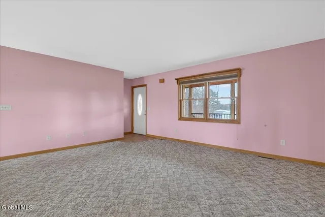 $379,900 | 1033 Hudson Avenue, Stillwater, NY 12170