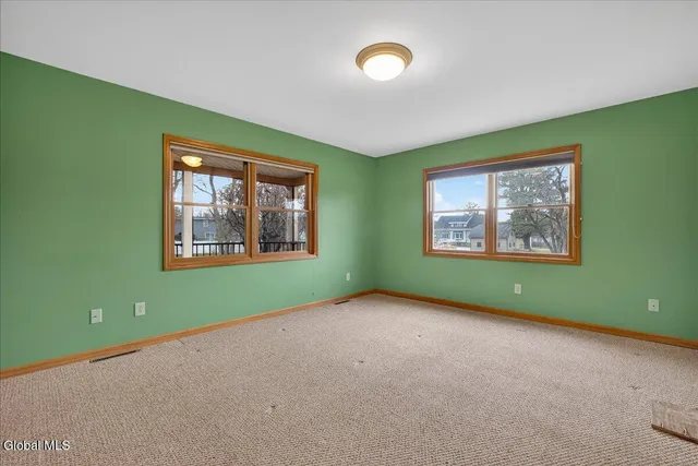 $379,900 | 1033 Hudson Avenue, Stillwater, NY 12170