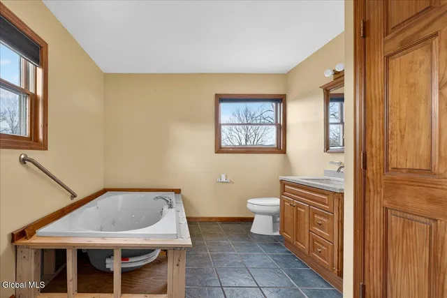 $379,900 | 1033 Hudson Avenue, Stillwater, NY 12170