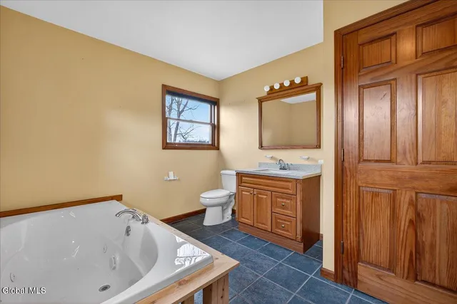 $379,900 | 1033 Hudson Avenue, Stillwater, NY 12170