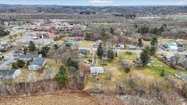 $379,900 | 1033 Hudson Avenue, Stillwater, NY 12170