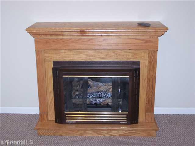 913 Old Winston Road High Point, NC 27265 - Photo 12 of 16 Den/Family/Great Room.