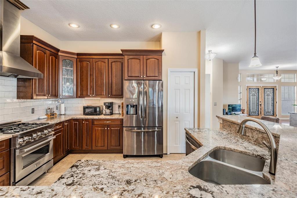 6411 Barton Road Plant City, FL 33565 - Photo 4 of 46 Gallery Image 4