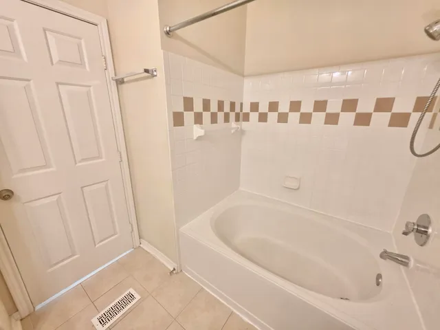 $2,300 | 130 River Landing Drive, Unit 1203, Charleston, SC 29492