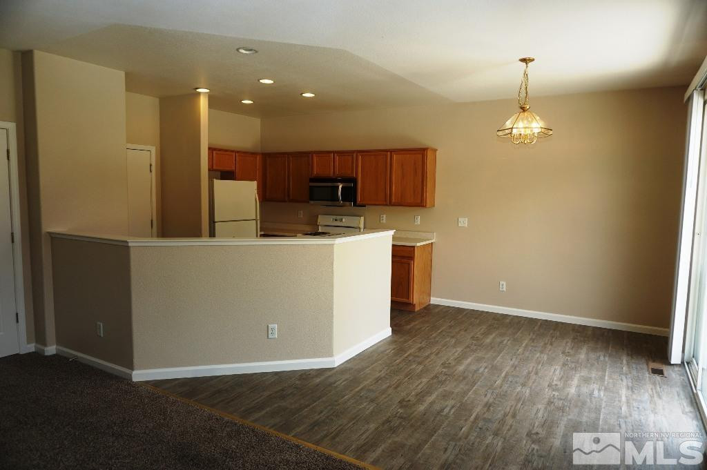 9765 Drybrush Court Reno, NV 89506 - Photo 6 of 18 Photo 6