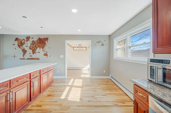 $1,250,000 | 280 South Bayview Avenue, Amityville, NY 11701